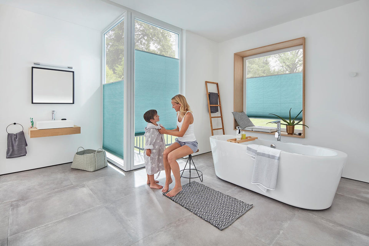 Plissee im Badezimmer: Sichtschutz und Stoffwahl - PLISSEESTORE24